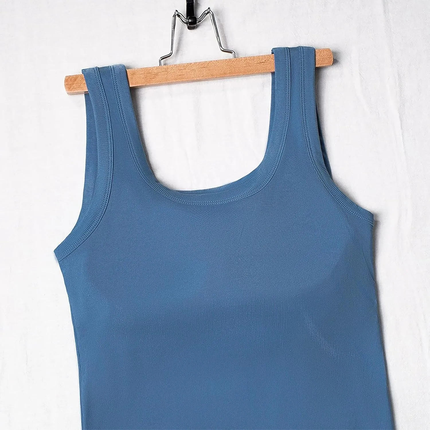 Camisole Tops for Women with Built in Bra Summer Casual Sleeveless Wide Strap Yoga Cami Quick Dry Workout Padded Top