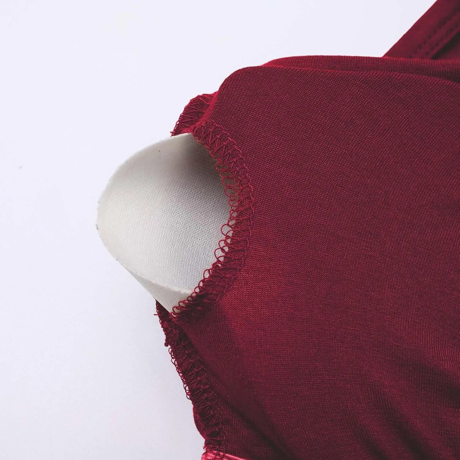 Women's Shaping Cami with Built in Bra, Tummy Control Shapewear Camisole Tops for Woman T-Shirt with Built-in Bra